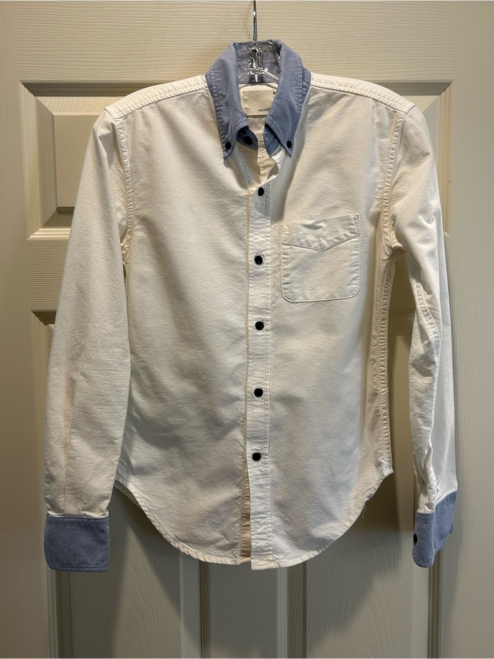 Band Of Outsiders White Button-Down Shirt with Blue Contrast Collar & Cuffs